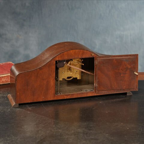 Urgoz Console Clock