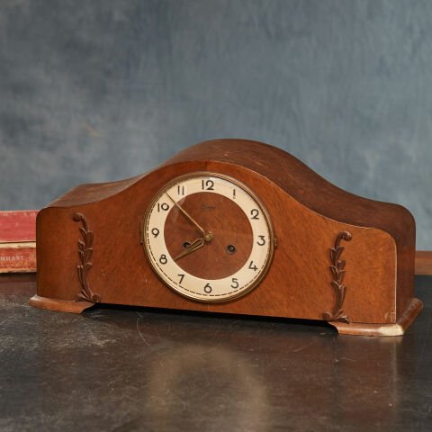 Urgoz Console Clock