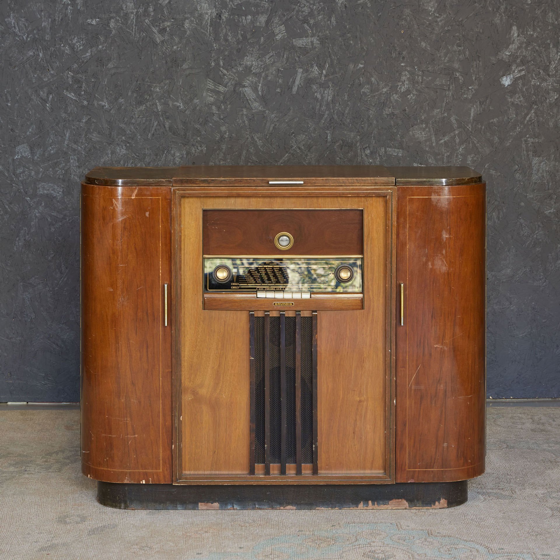 Grundig Cabinet Radio