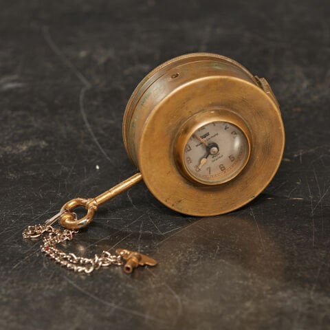 Isgus Clock