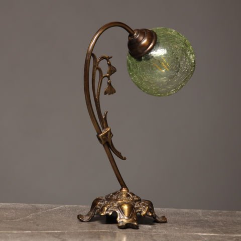 Art Nouveau Tarzı Masa Lambası